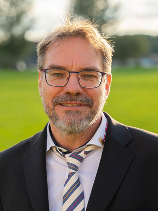 stellv. Bezirksleiter: Alexander Lustig